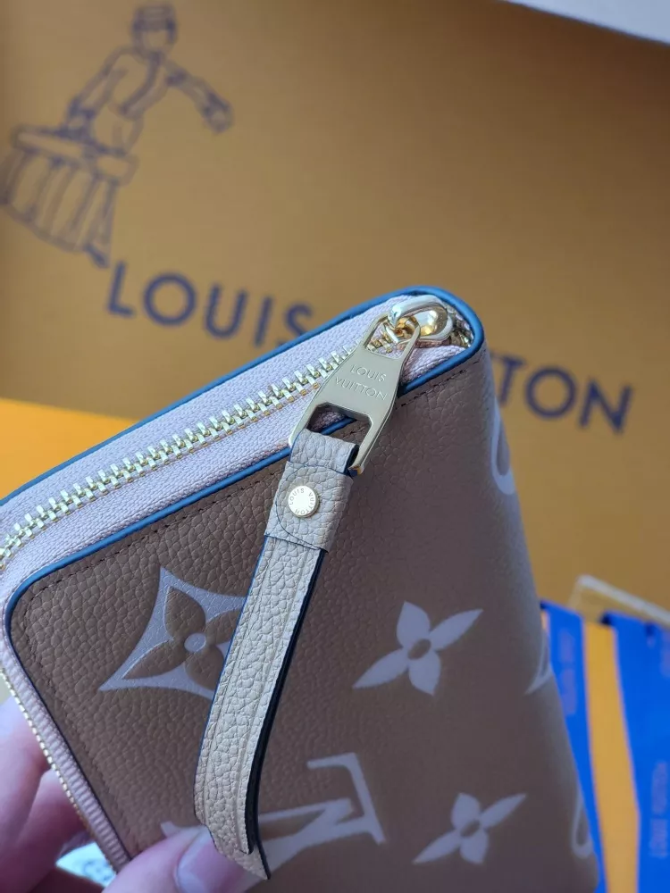 Louis Vuitton AAA Quality Card Case Compact 1326 - Image 4