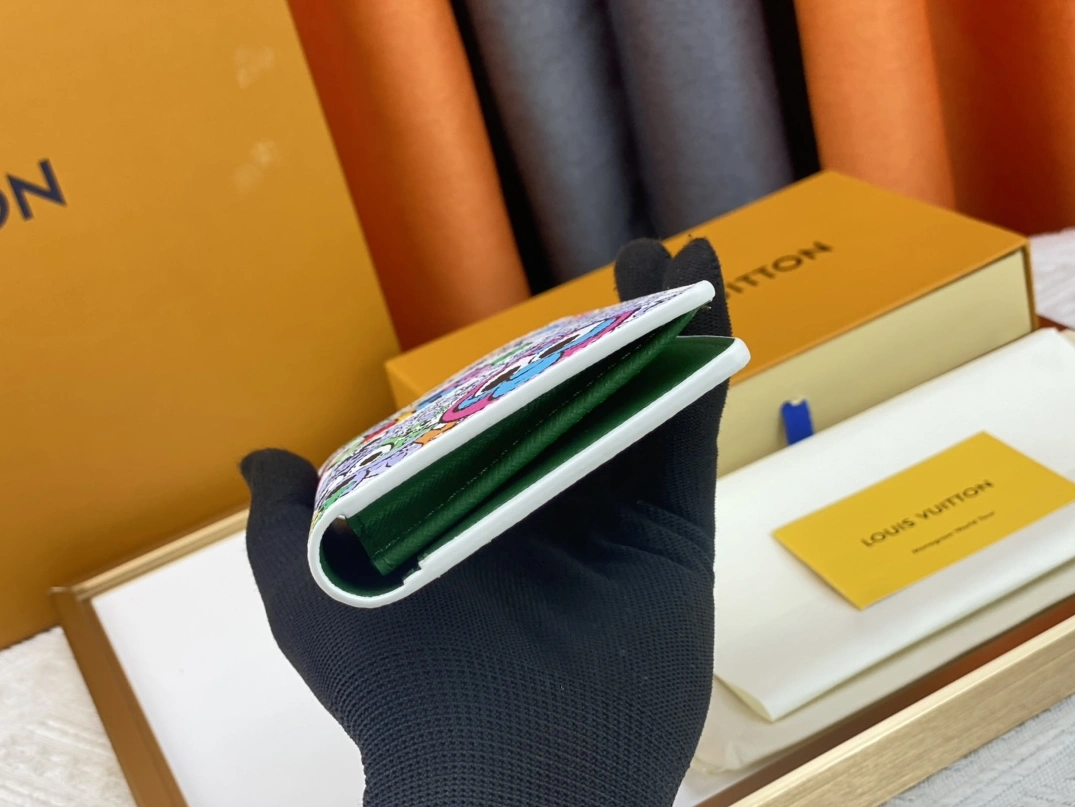 Louis Vuitton AAA Quality Card Case Lightweight 7465 - Image 3