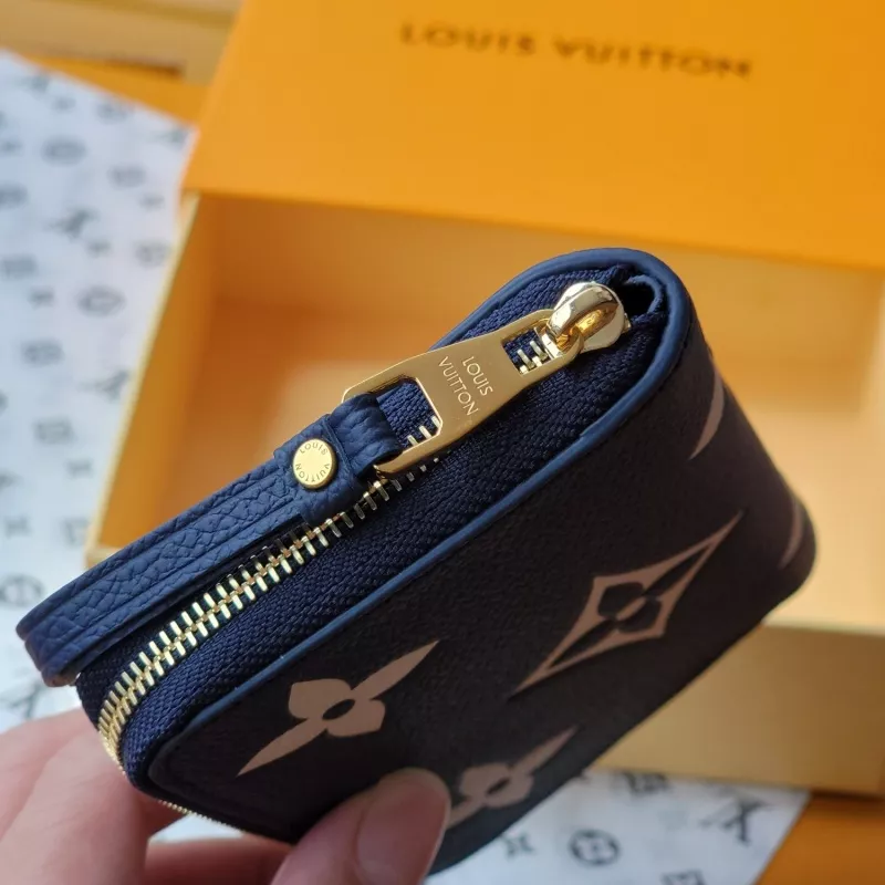 Louis Vuitton AAA Quality Card Case Versatile 4391 - Image 4