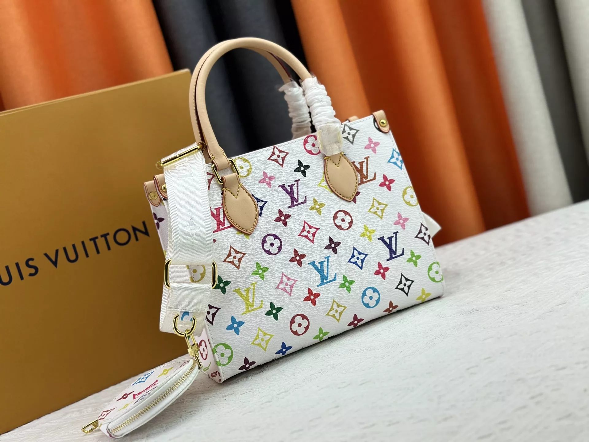 Louis Vuitton AAA Quality Handbags For Women Durable 6136