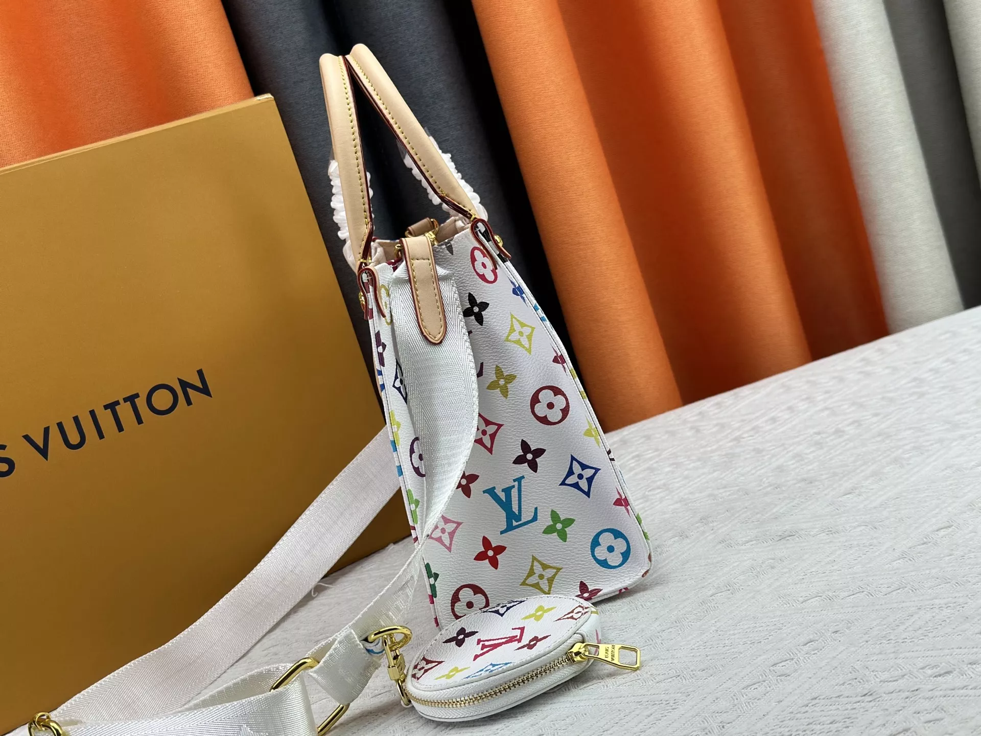 Louis Vuitton AAA Quality Handbags For Women Durable 6136 - Image 3