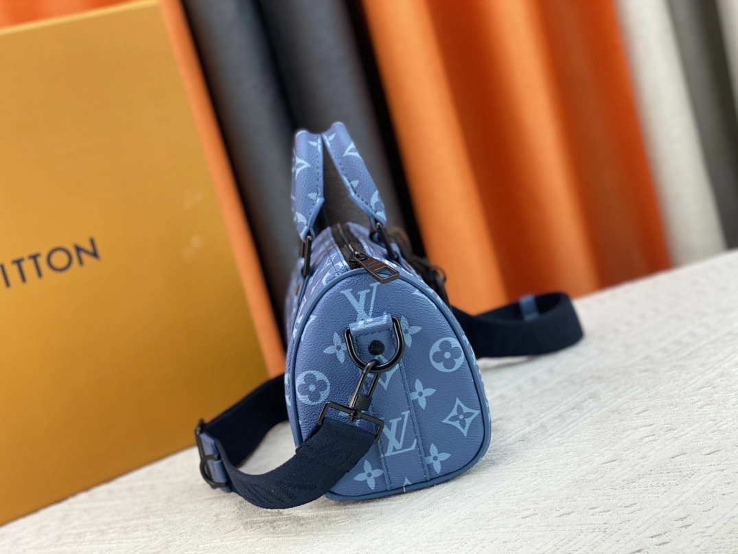 Louis Vuitton AAA Quality Handbags For Women EyeCatching 543 - Image 3