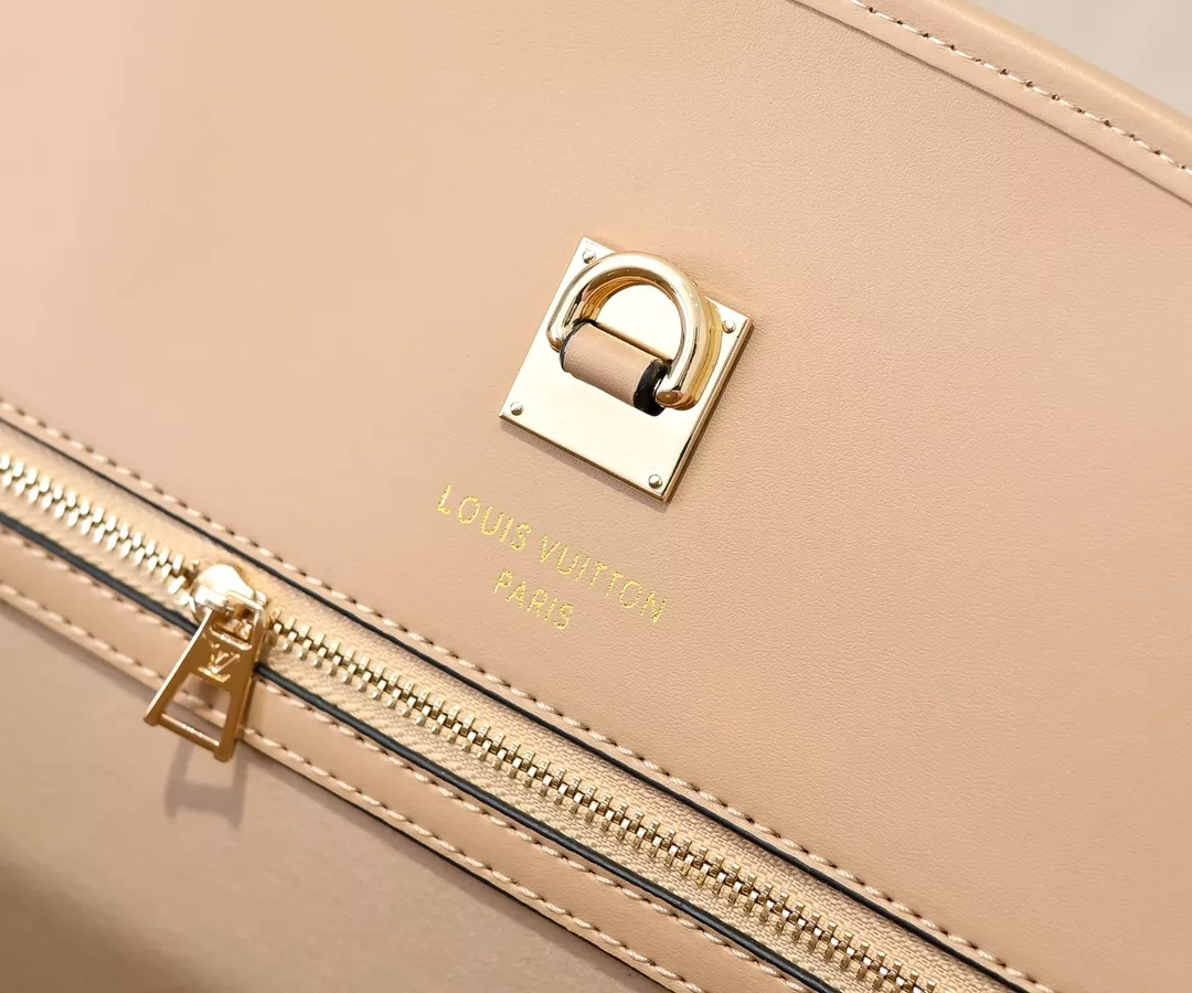 Louis Vuitton AAA Quality Handbags For Women Soft 1562 - Image 6