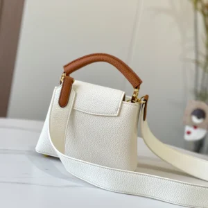 Louis Vuitton AAA Quality Messenger Bags For Women Classic 2484