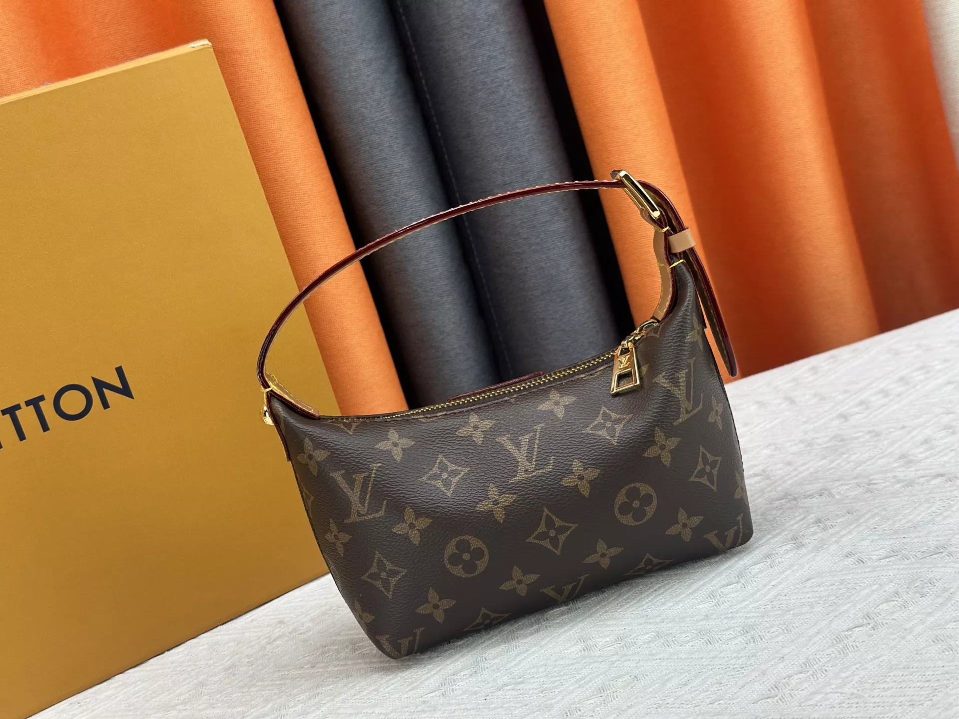 Louis Vuitton AAA Quality Shoulder Bags For Women SmartChoice 3357 - Image 3