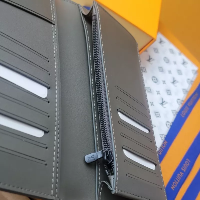 Louis Vuitton AAA Quality Wallets Durable 3902 - Image 7