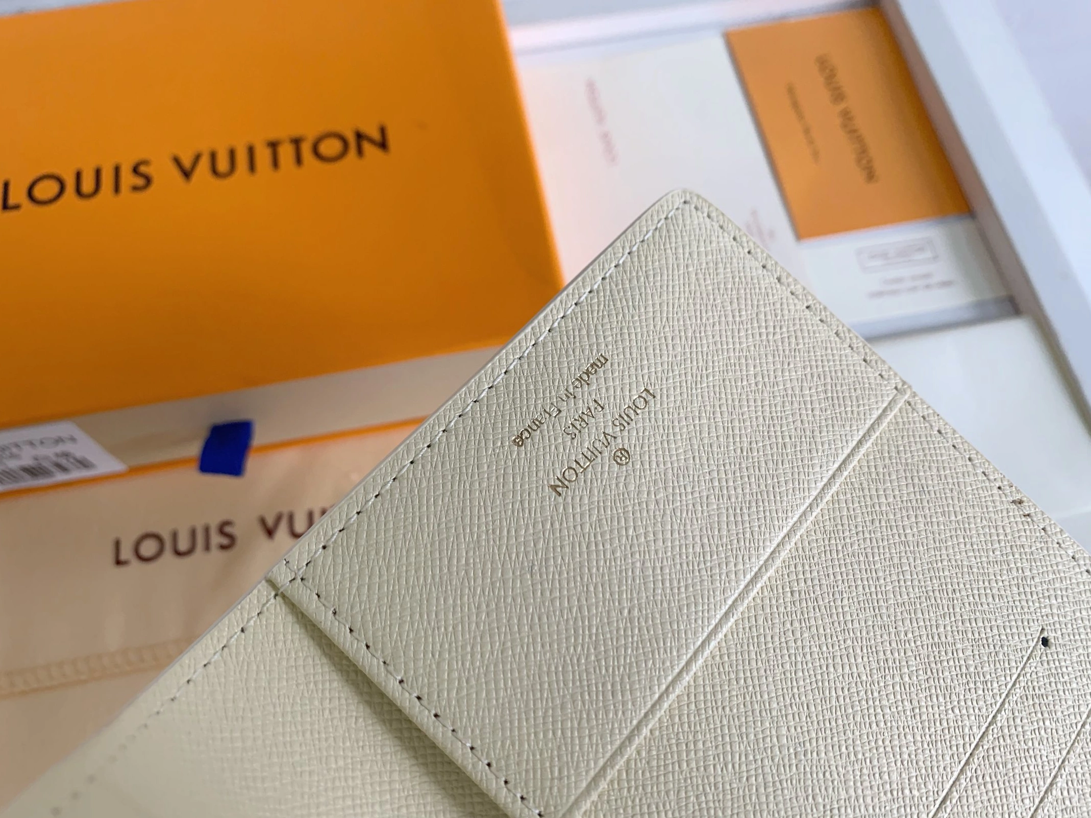 Louis Vuitton Card Case For Unisex Breathable 5943 - Image 5