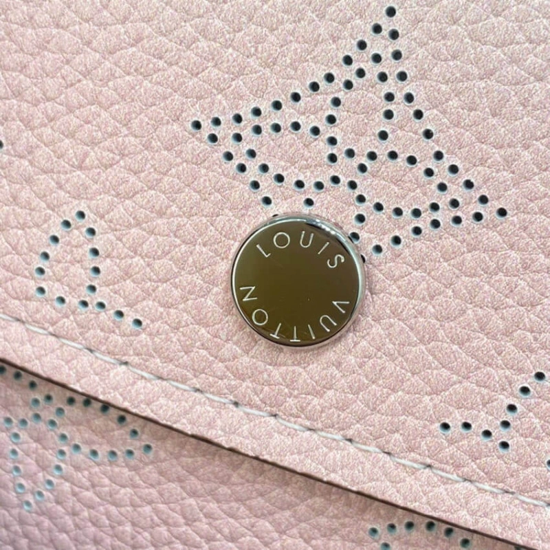 12 card s Louis Vuitton Iris Wallet in Pink Gradient Mahina Perforated Leather - Image 6