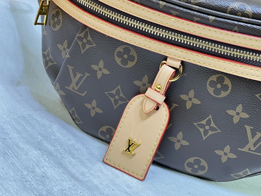 Louis Vuitton LV AAA Quality Belt Bags For Unisex Modern 3148 - Image 3