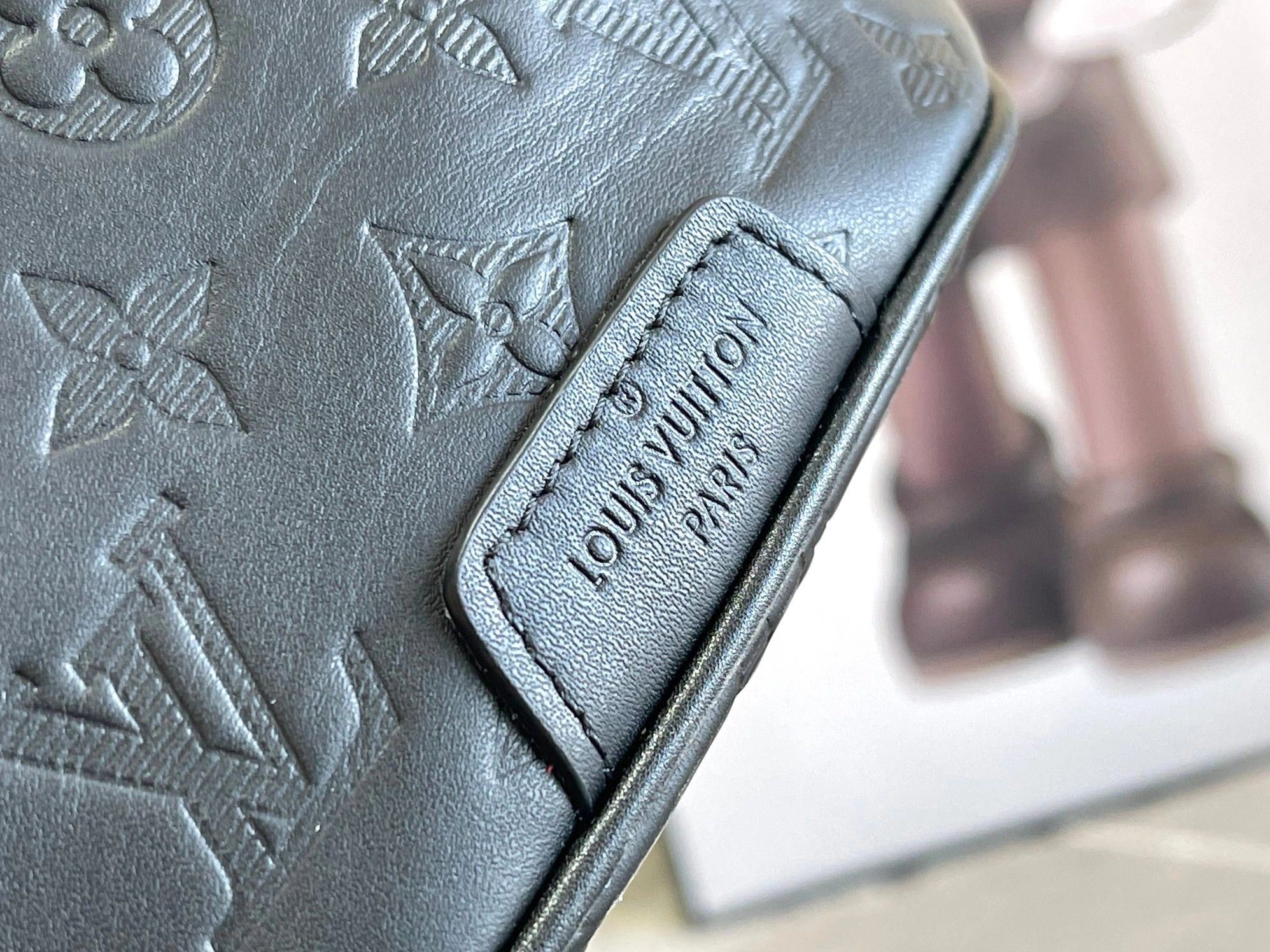 Louis Vuitton LV AAA Quality Belt Bags Reliable 7505 - Image 4