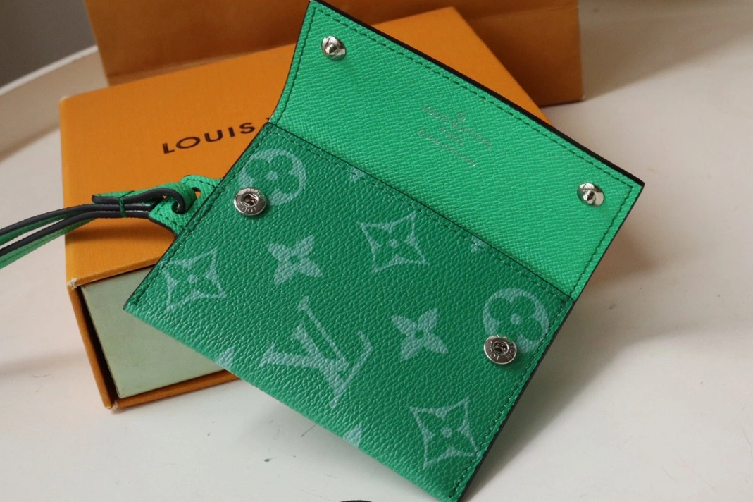 Louis Vuitton LV Card Case Flexible 152 - Image 7