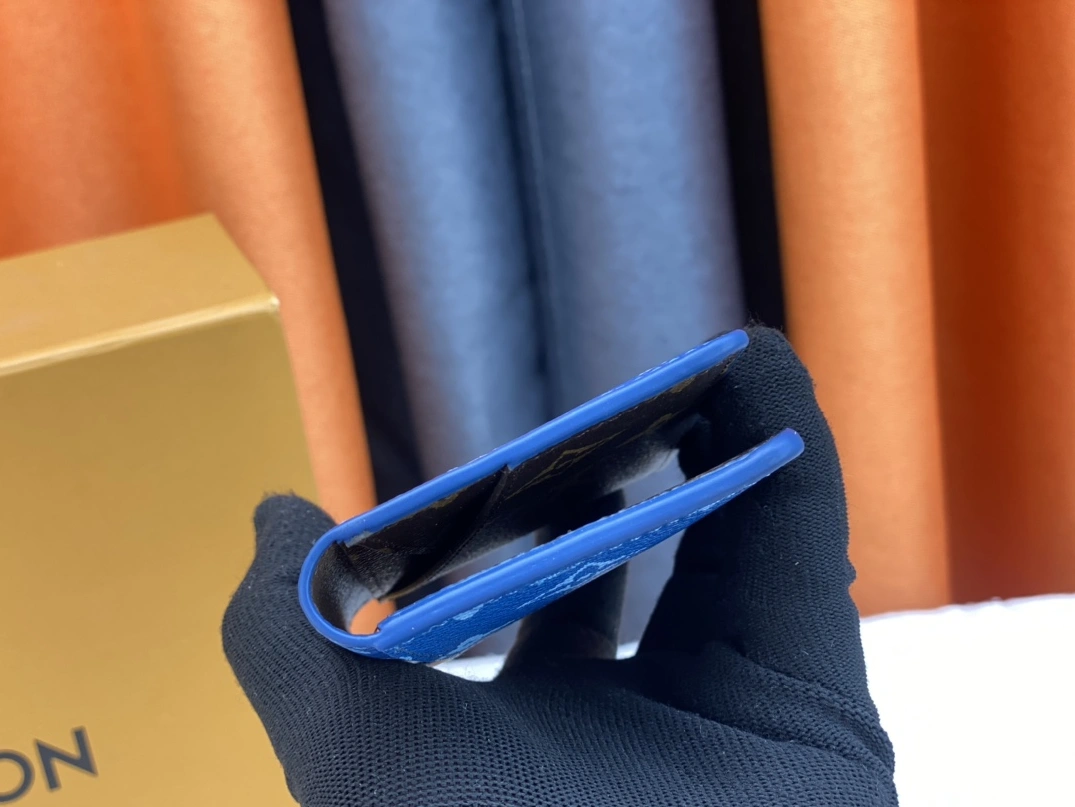 Louis Vuitton LV Card Case For Unisex AllSeason 5000 - Image 4