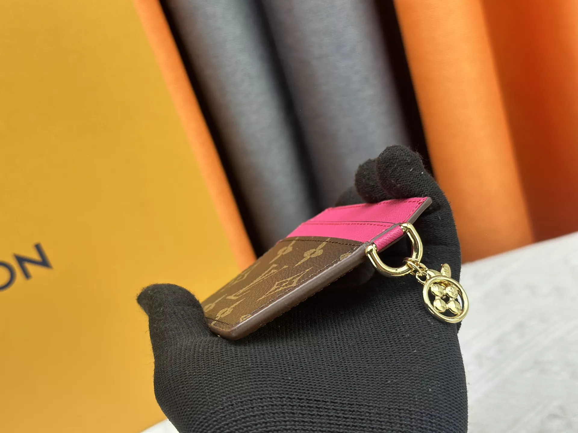 Louis Vuitton LV Card Case For Women Cozy 4193 - Image 4