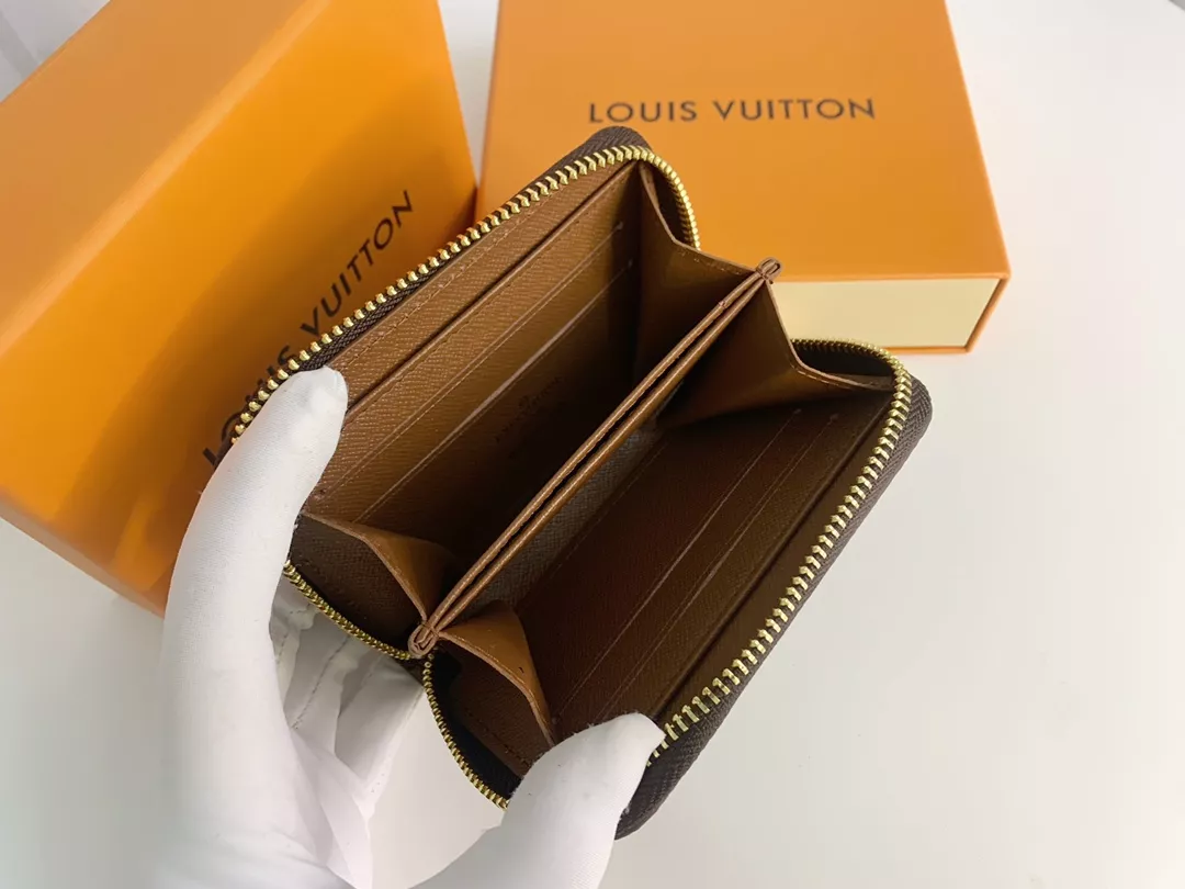 Louis Vuitton LV Card Case WellDesigned 4900 - Image 5