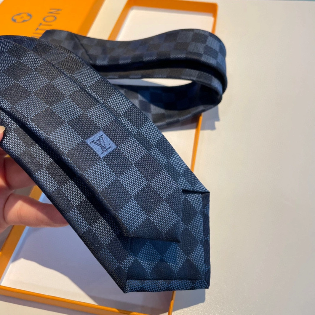 Louis Vuitton LV Necktie For Men Minimalist 8982