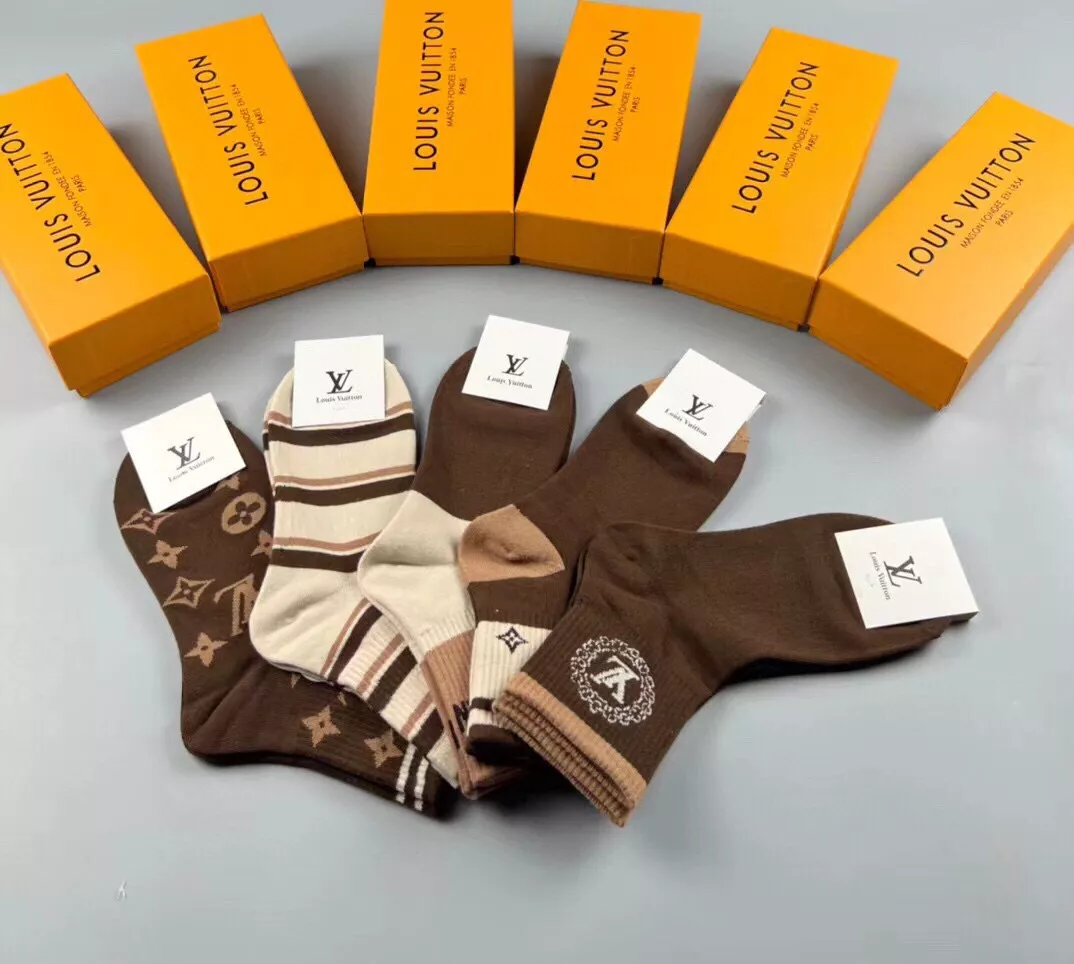 Louis Vuitton LV Socks For Women Soft 8837 - Image 3