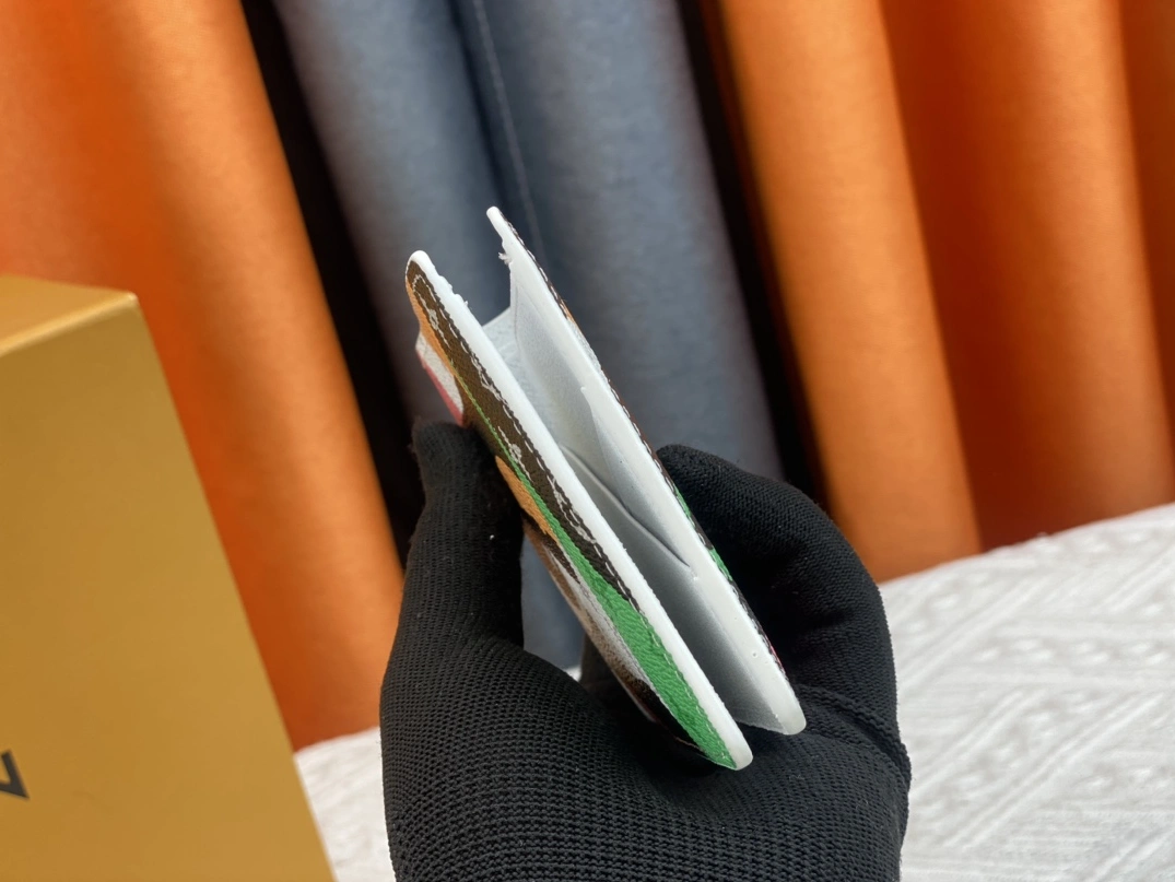 Louis Vuitton LV Wallets For Unisex Cozy 1177 - Image 6