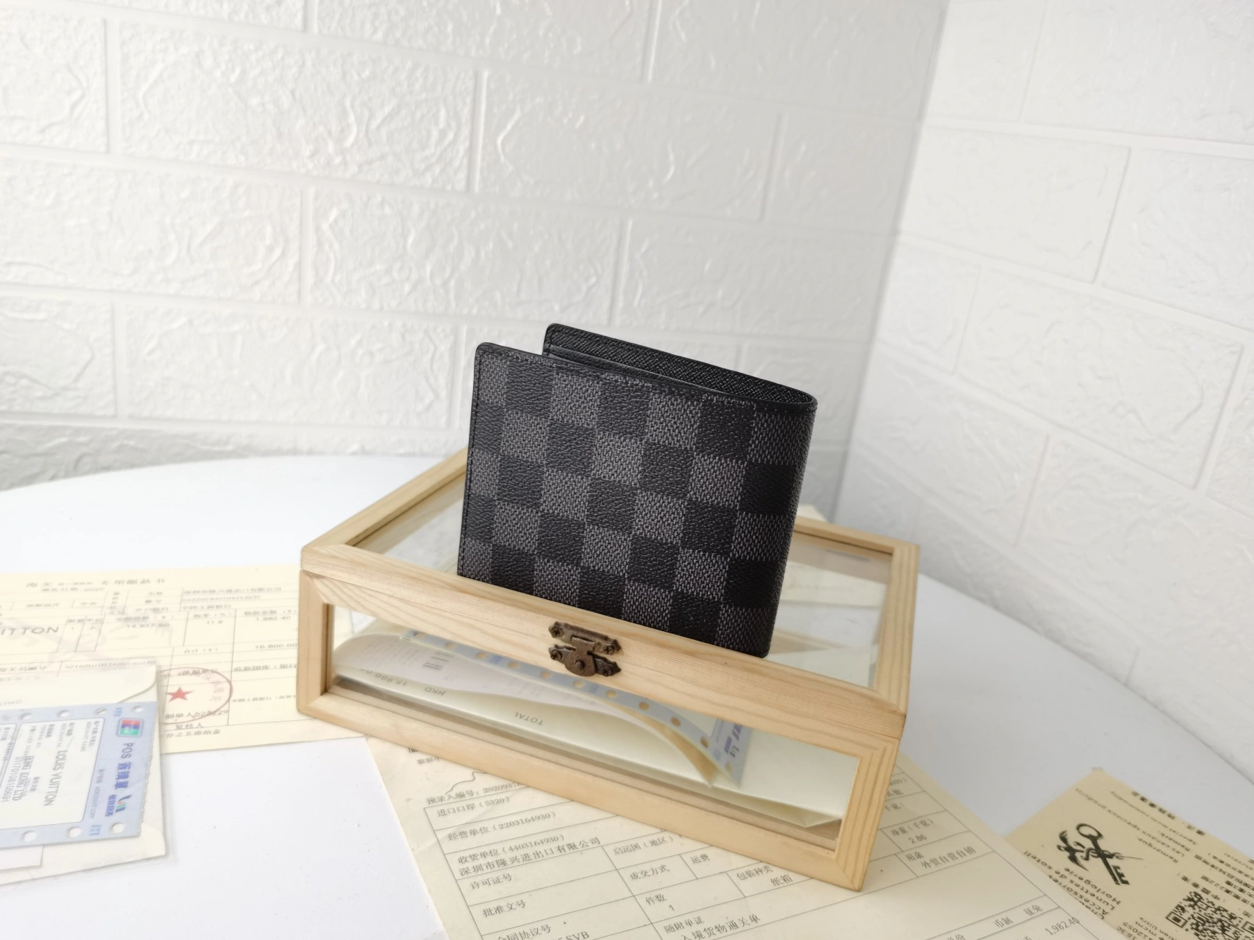 Louis Vuitton LV Wallets For Unisex Versatile 7064 - Image 3