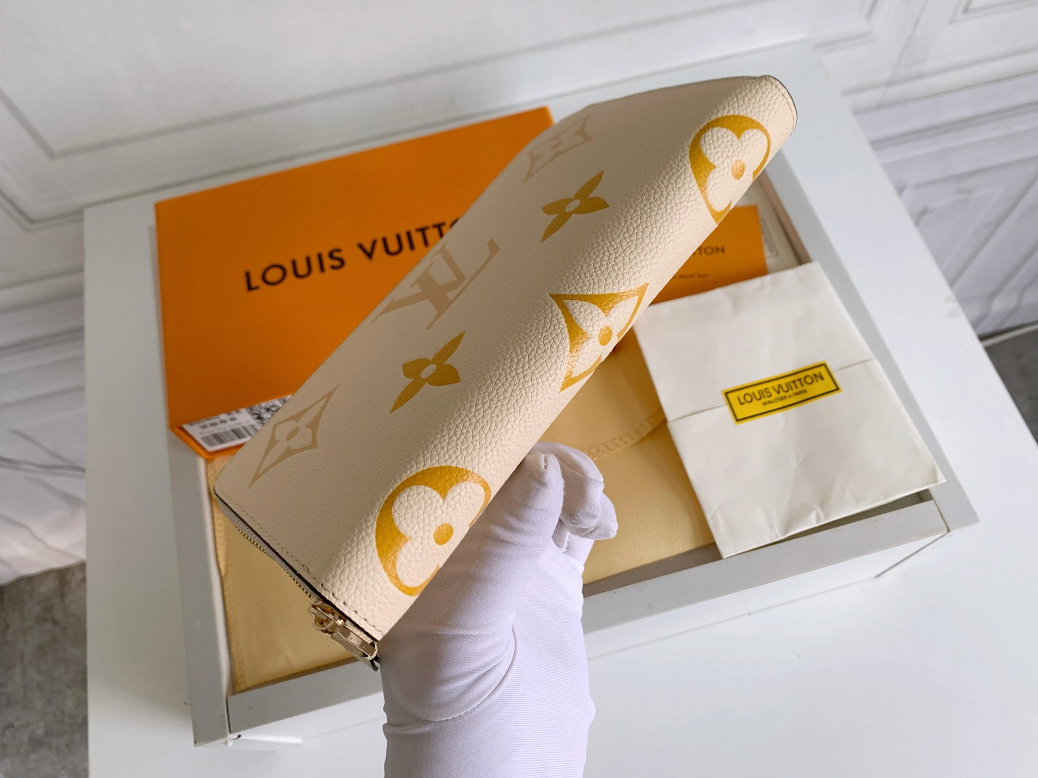 Louis Vuitton LV Wallets For Women StreetReady 7110 - Image 5