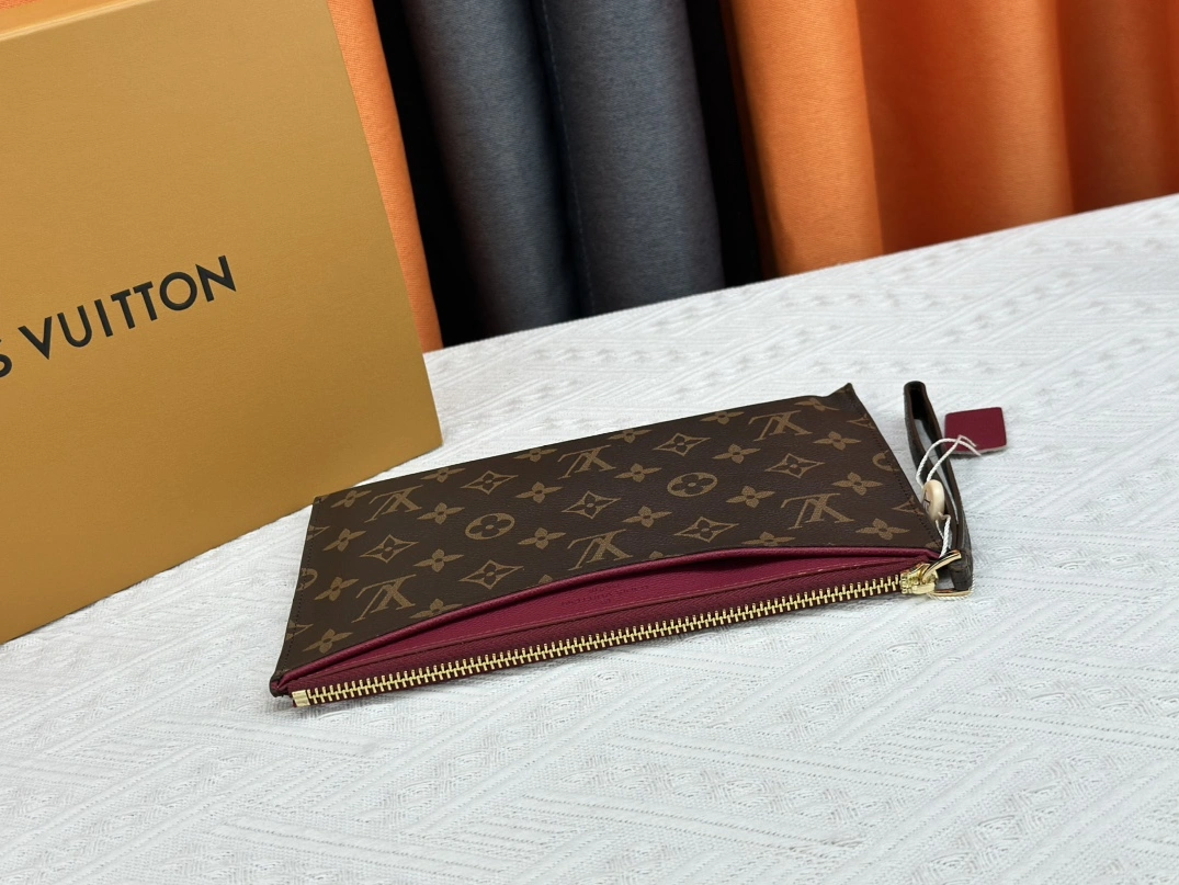 Louis Vuitton LV Wallets In Burgundy Versatile 3805 - Image 5