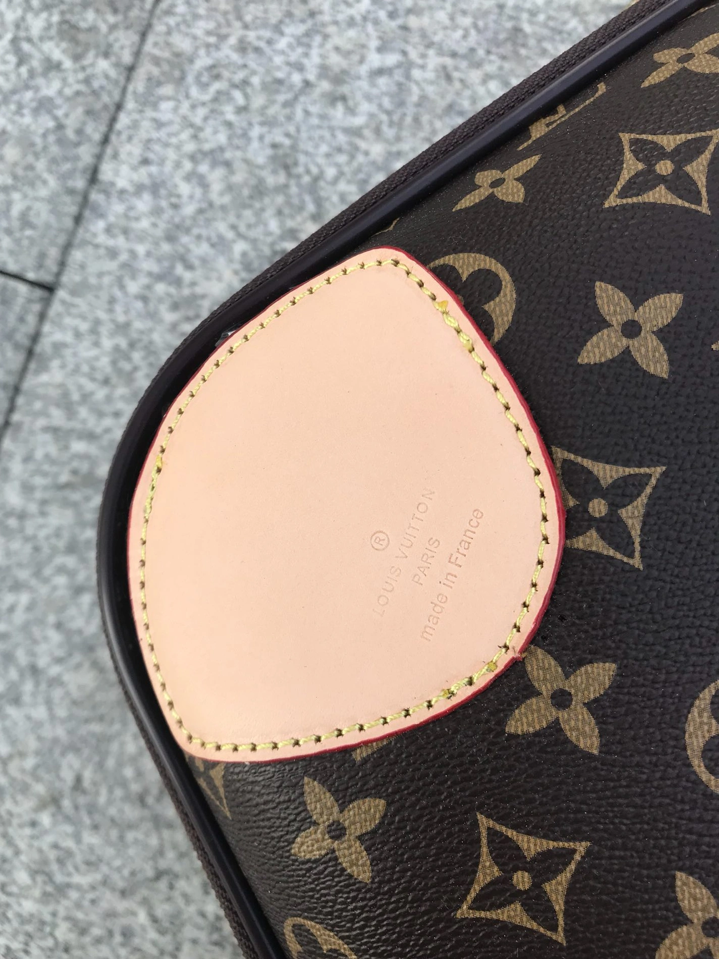 Louis Vuitton Luggage AllSeason 276 - Image 4