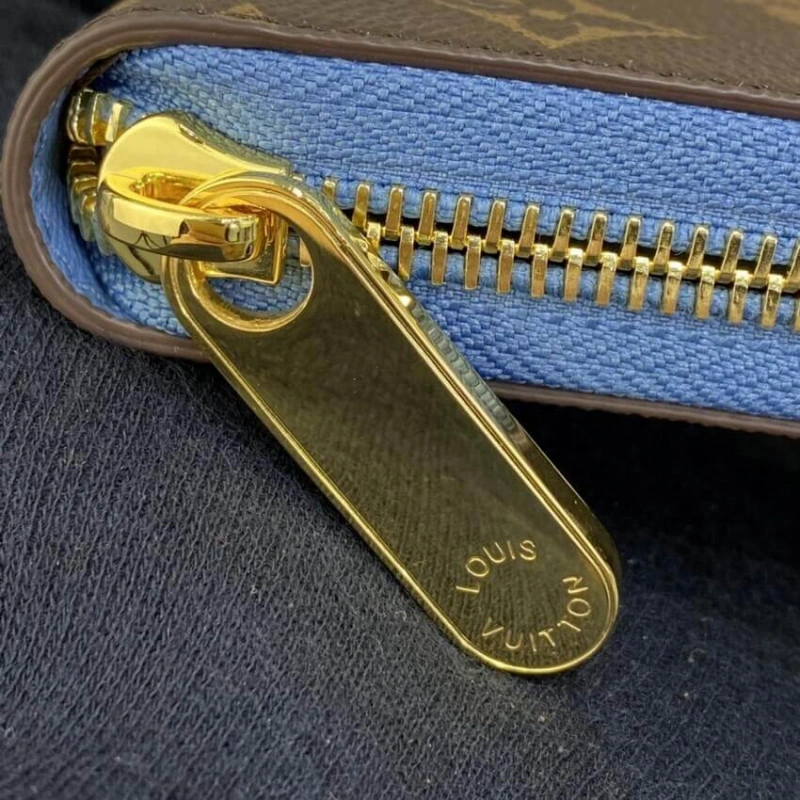 19.5 x 10 Louis Vuitton Monogram Zippy Wallet Blue - Image 7