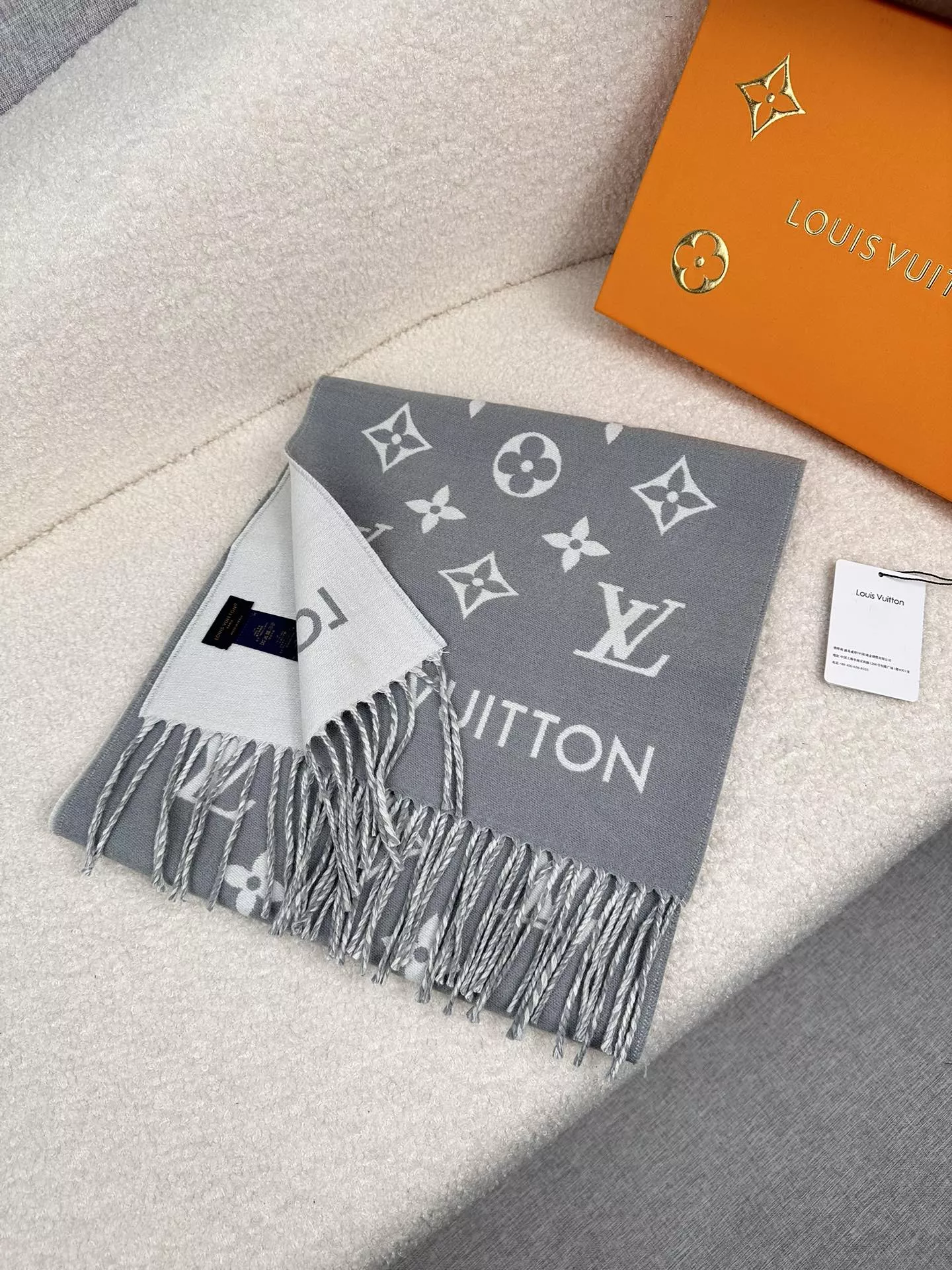 Louis Vuitton Scarf For Unisex EyeCatching 8960 - Image 4