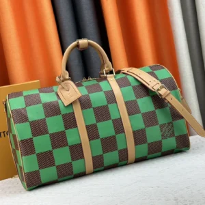 Louis Vuitton Travel Bags Cozy 8903