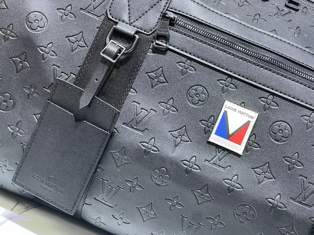 Louis Vuitton Travel Bags SmartChoice 1605 - Image 4