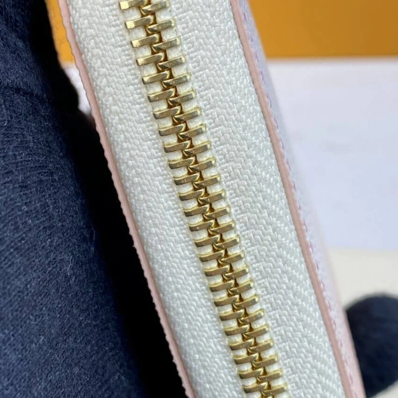 Open comp Louis Vuitton Zippy Wallet Mist Gray - Image 5