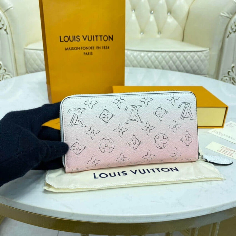 Mahina pe Louis Vuitton Zippy Wallet in Pink Gradient Mahina Perforated Leather - Image 3