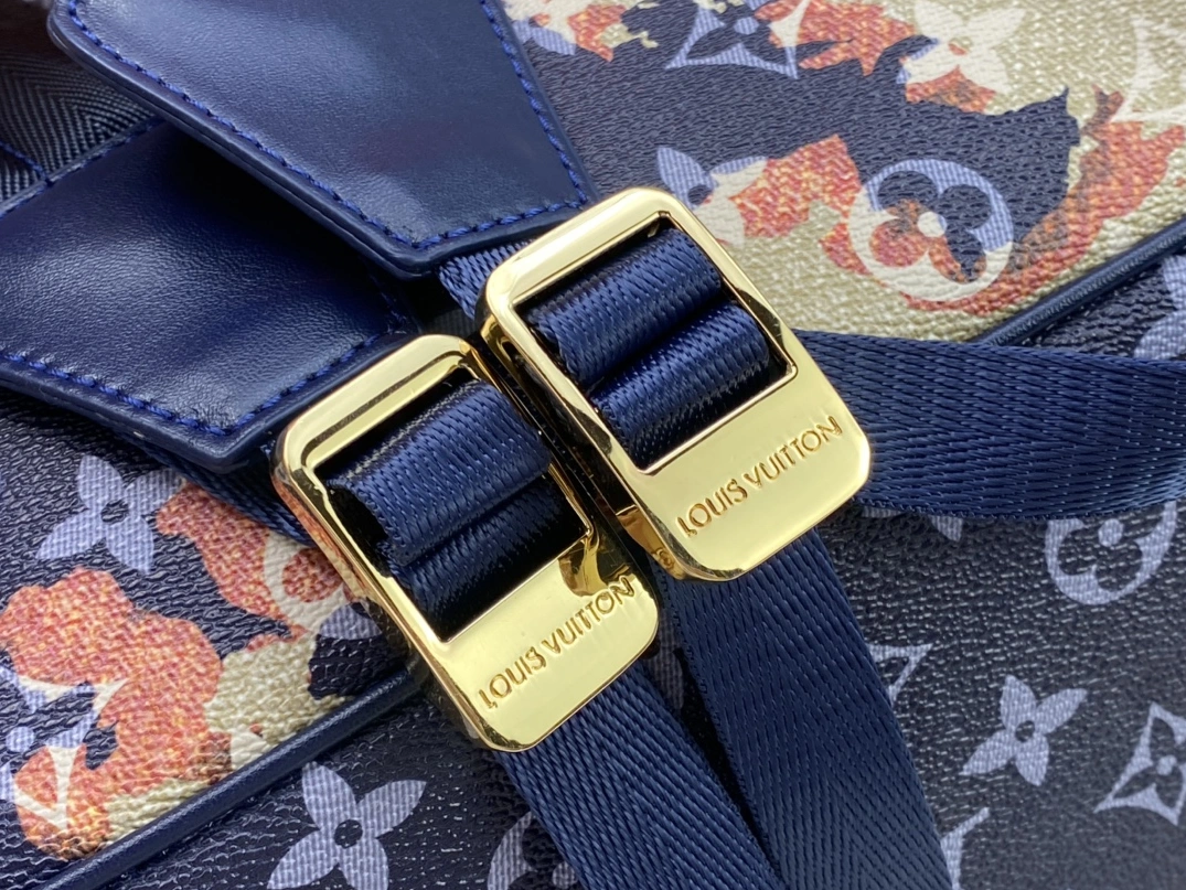 Minimalist 5994 Louis Vuitton AAA Quality Backpacks For Unisex - Image 6