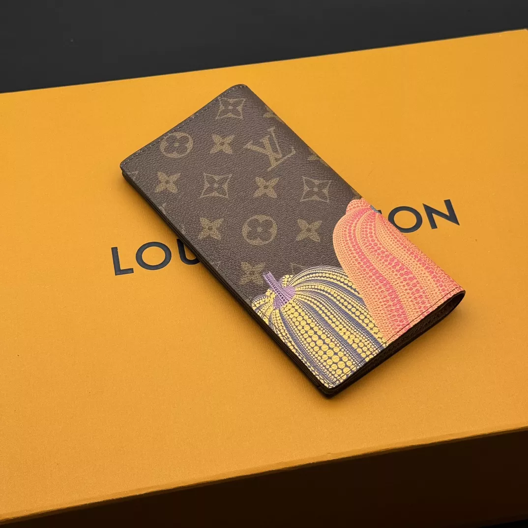 Modern 4117 Louis Vuitton LV Card Case