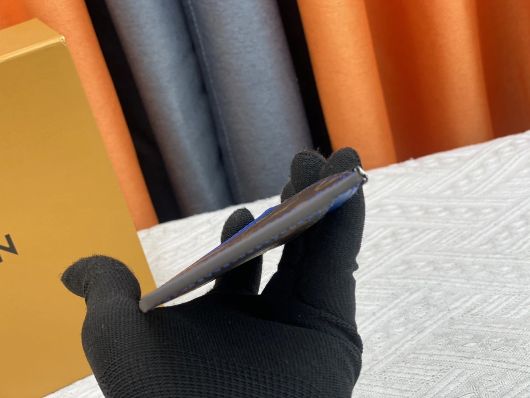 Modern 5746 Louis Vuitton LV Card Case For Women - Image 6