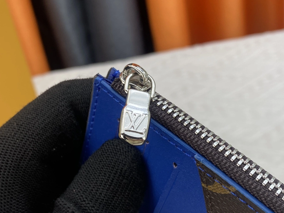 Modern 5746 Louis Vuitton LV Card Case For Women - Image 7