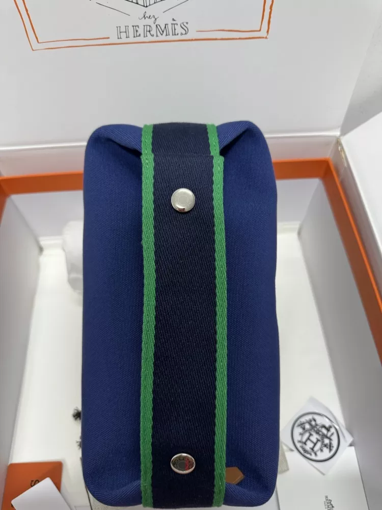 ModernLook 9573 Hermes AAA Quality Handbags For Women - Image 3