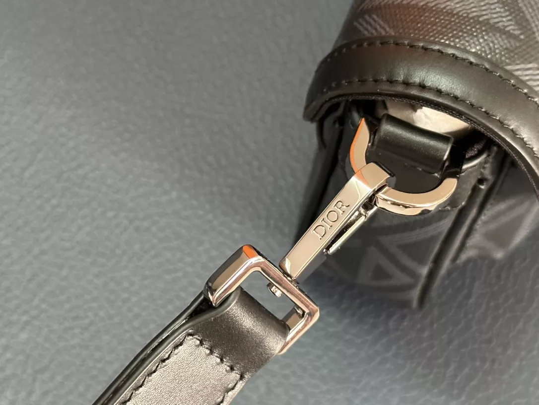 NewStyle 7946 Christian Dior AAA Man Messenger Bags - Image 6