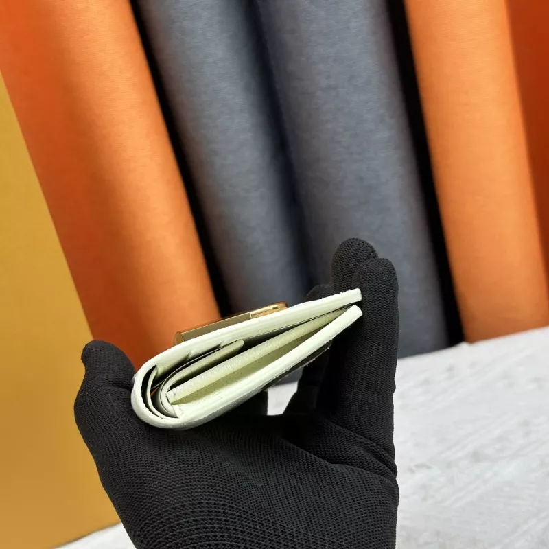 NewStyle 8407 Louis Vuitton LV Card Case - Image 4