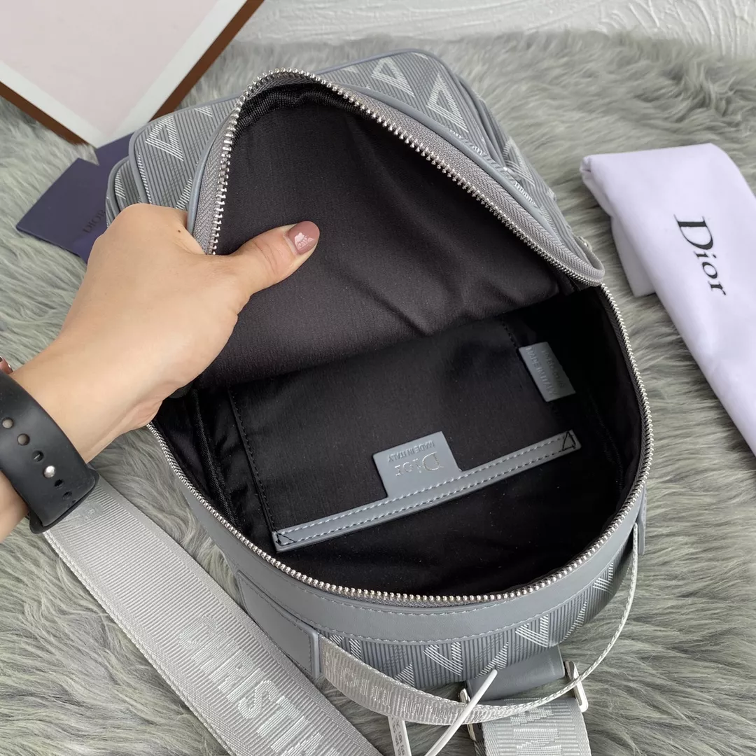 Refined 9819 Christian Dior AAA Man Messenger Bags - Image 7