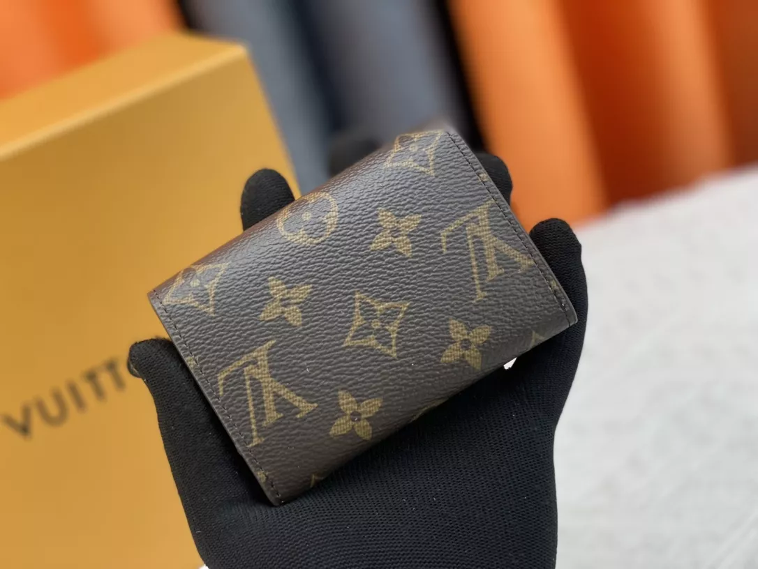 Resilient 8494 Louis Vuitton LV Card Case - Image 3