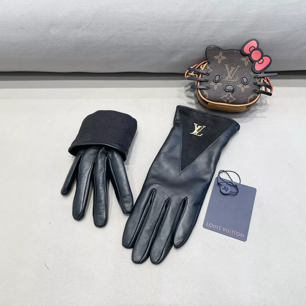 Sleek 6114 Louis Vuitton LV Gloves For Women - Image 3