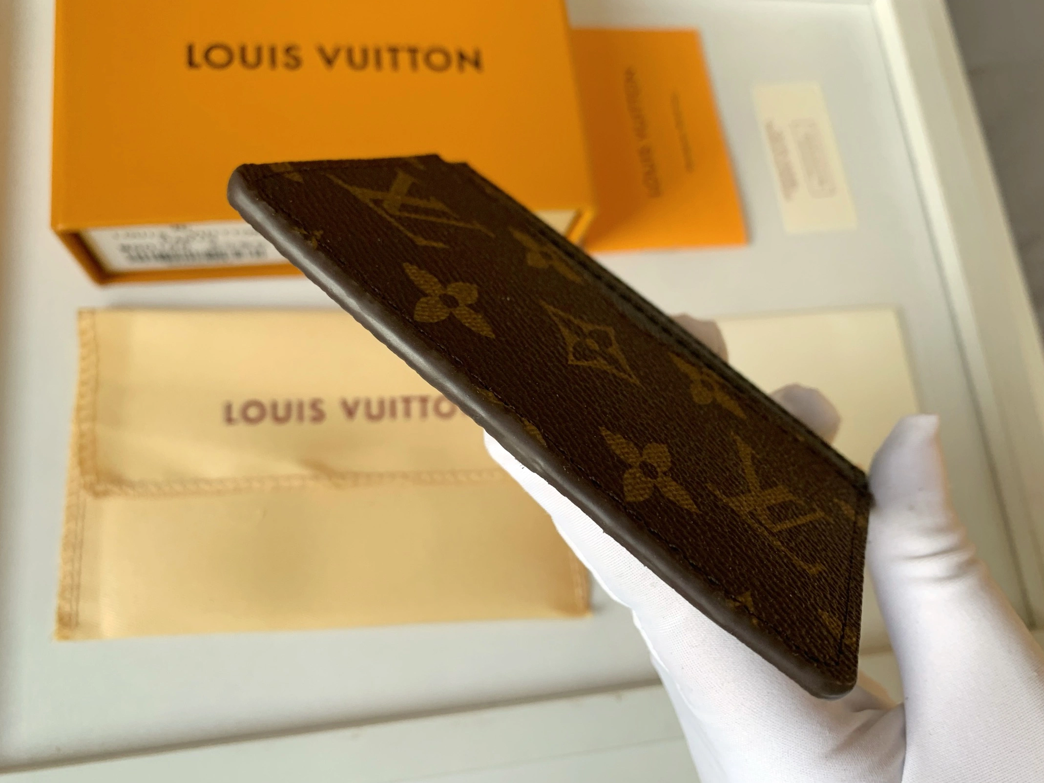 SmartChoice 4453 Louis Vuitton Card Case - Image 4