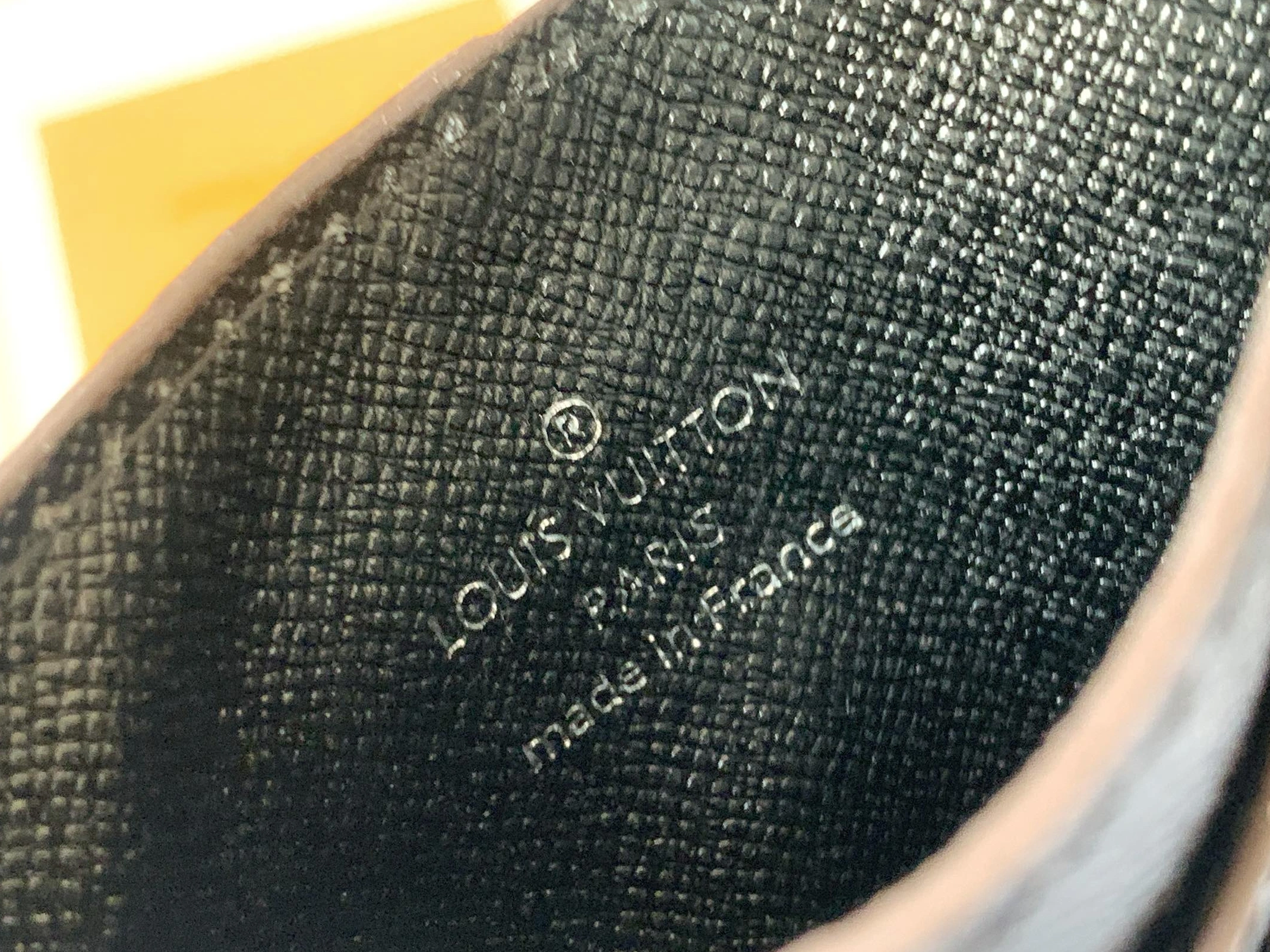 SmartChoice 4453 Louis Vuitton Card Case - Image 5