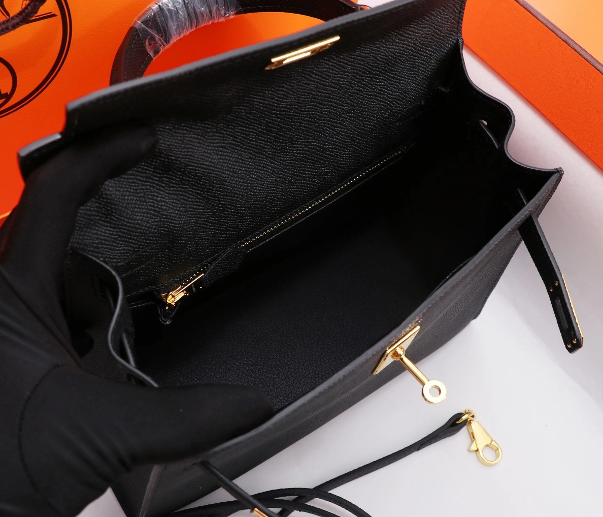 StreetReady 3452 Hermes AAA Quality Handbags For Women - Image 5