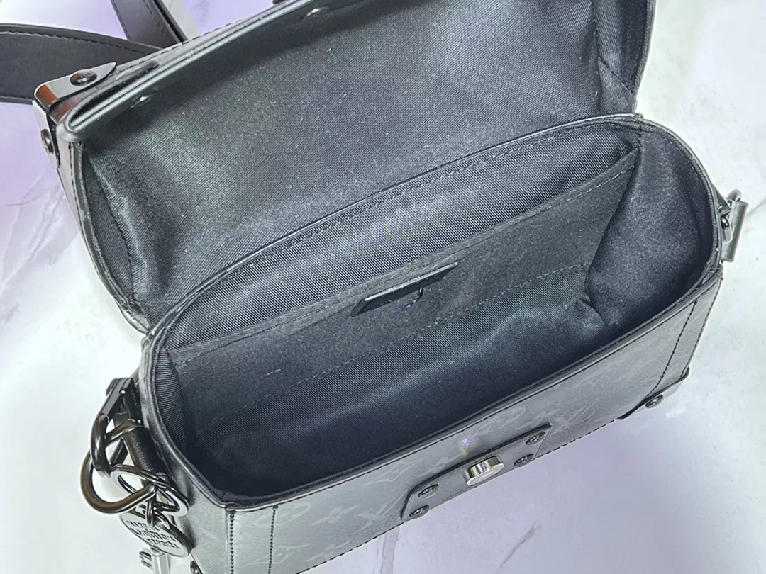 Timeless 1094 Louis Vuitton AAA Quality Messenger Bags For Women - Image 8