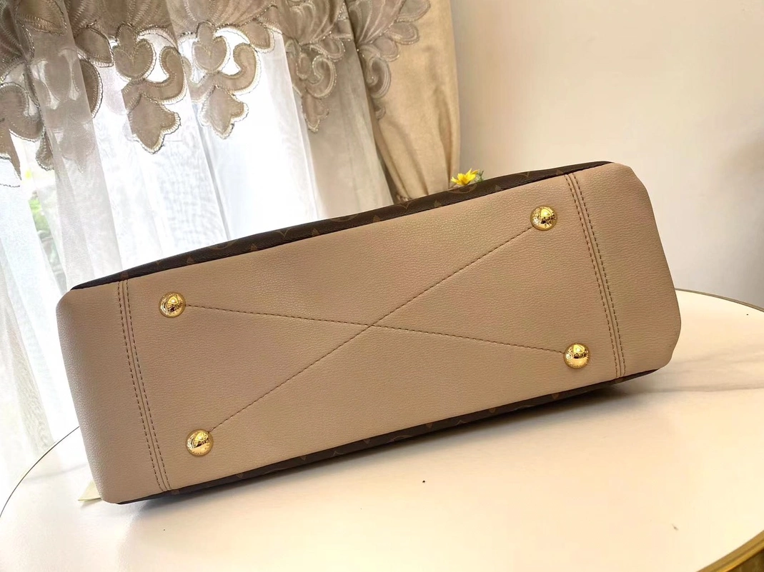 Timeless 4533 Louis Vuitton AAA Quality Handbags For Women - Image 5