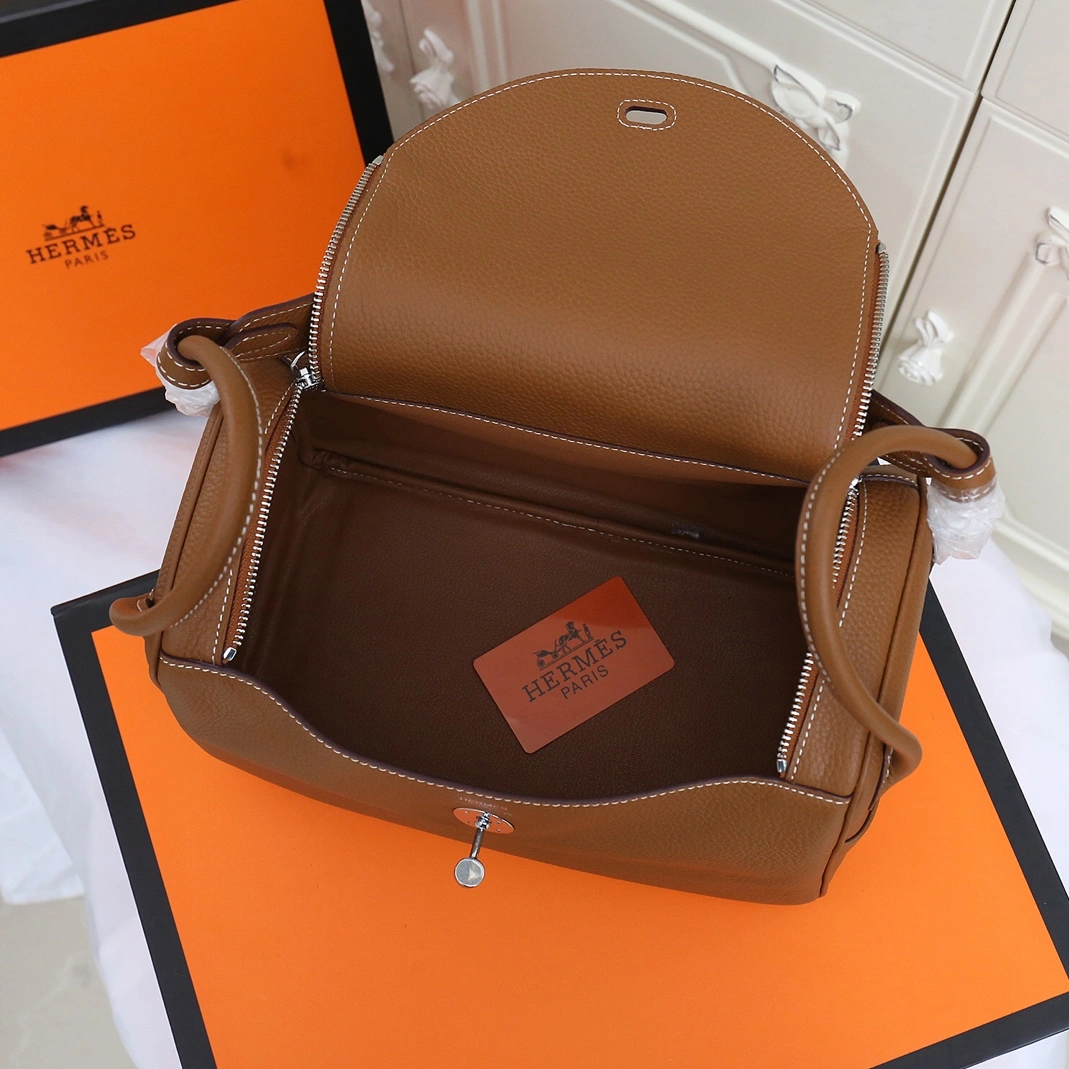 Trendsetting 366 Hermes AAA Quality Handbags For Women - Image 8