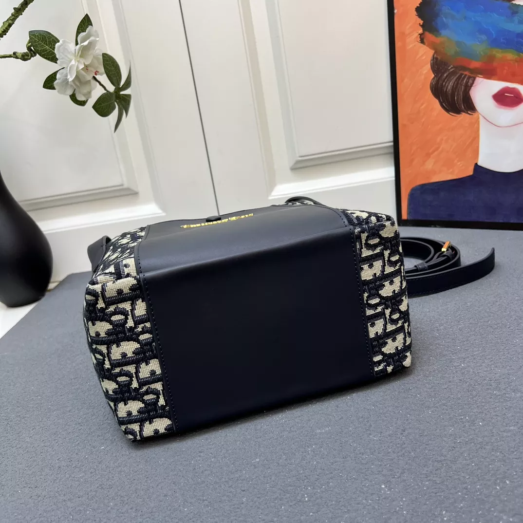 UrbanStyle 1721 Christian Dior AAA Quality Handbags For Women - Image 6