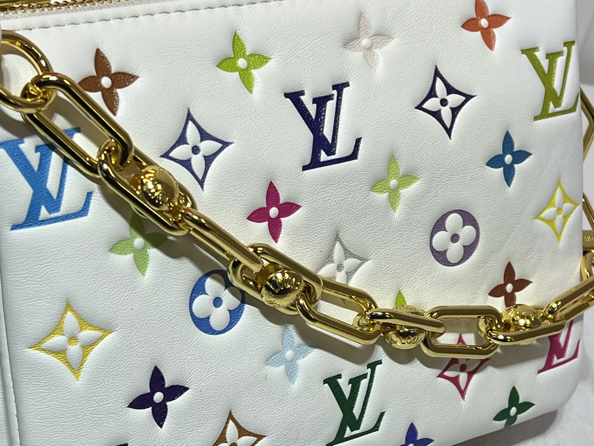 UrbanStyle 9018 Louis Vuitton AAA Quality Messenger Bags For Women - Image 5