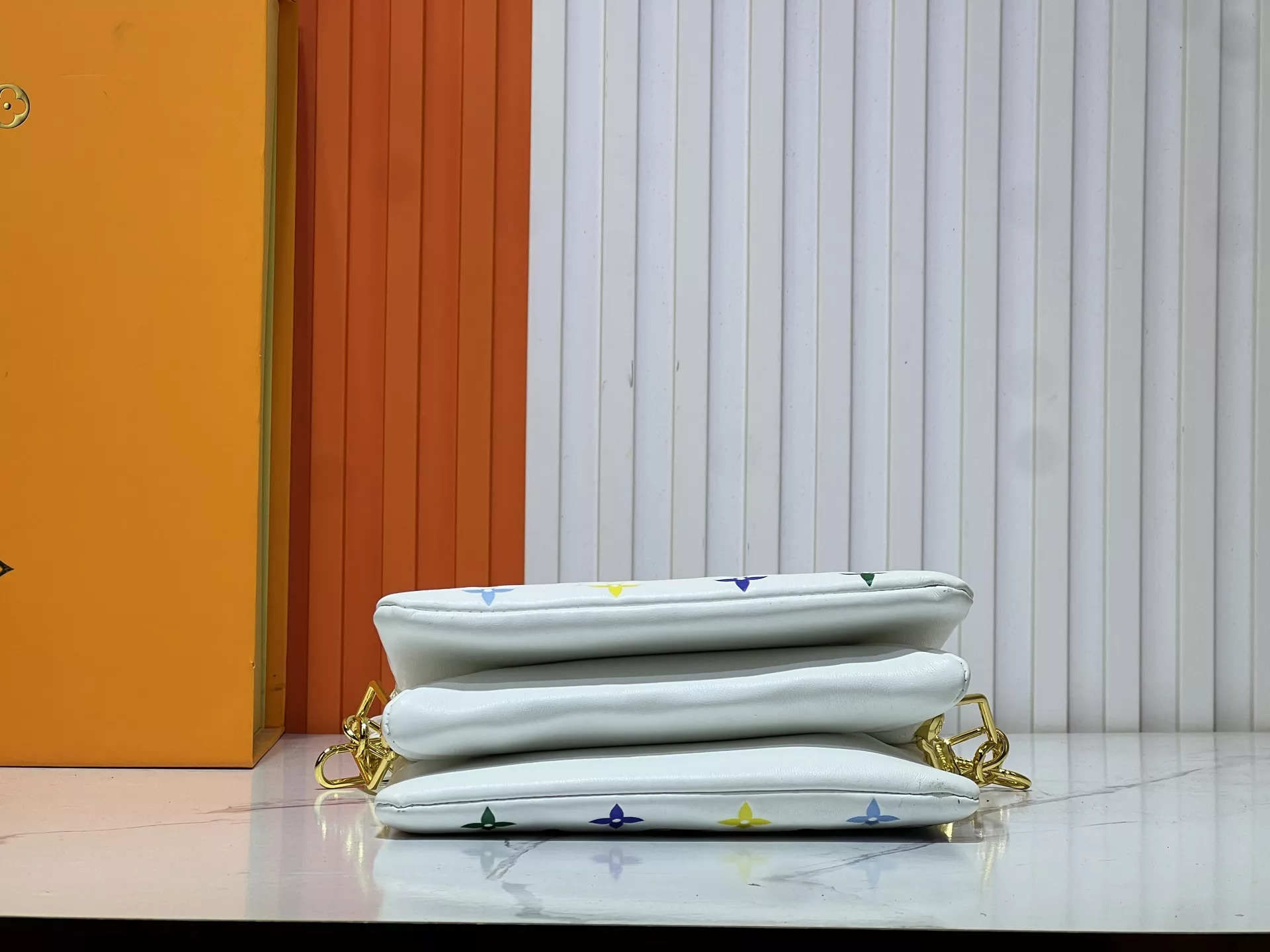 UrbanStyle 9018 Louis Vuitton AAA Quality Messenger Bags For Women - Image 7